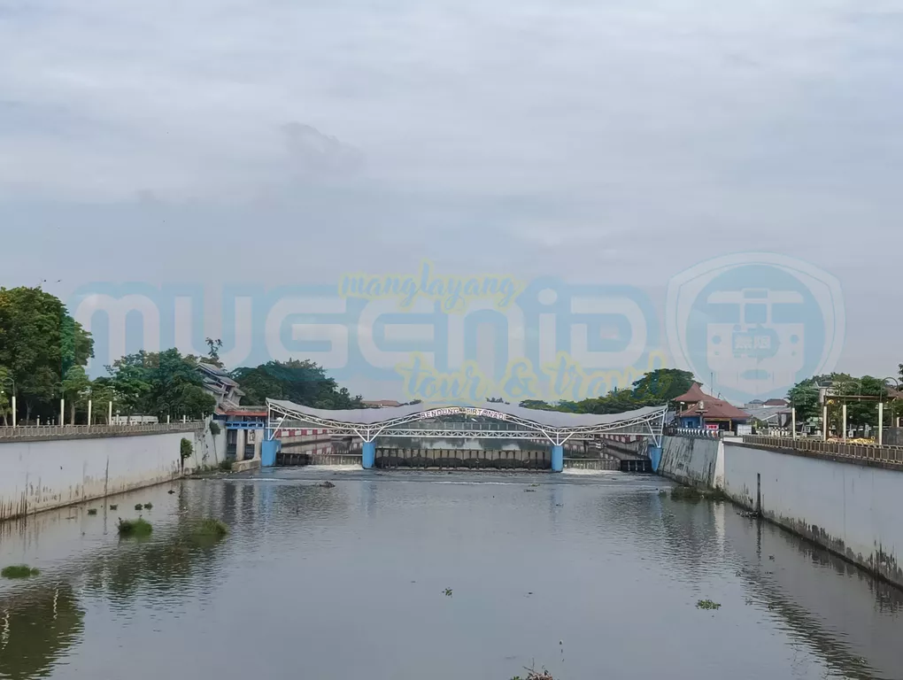 Bendung Tirtonadi Solo dan Jembatan Kaca nya